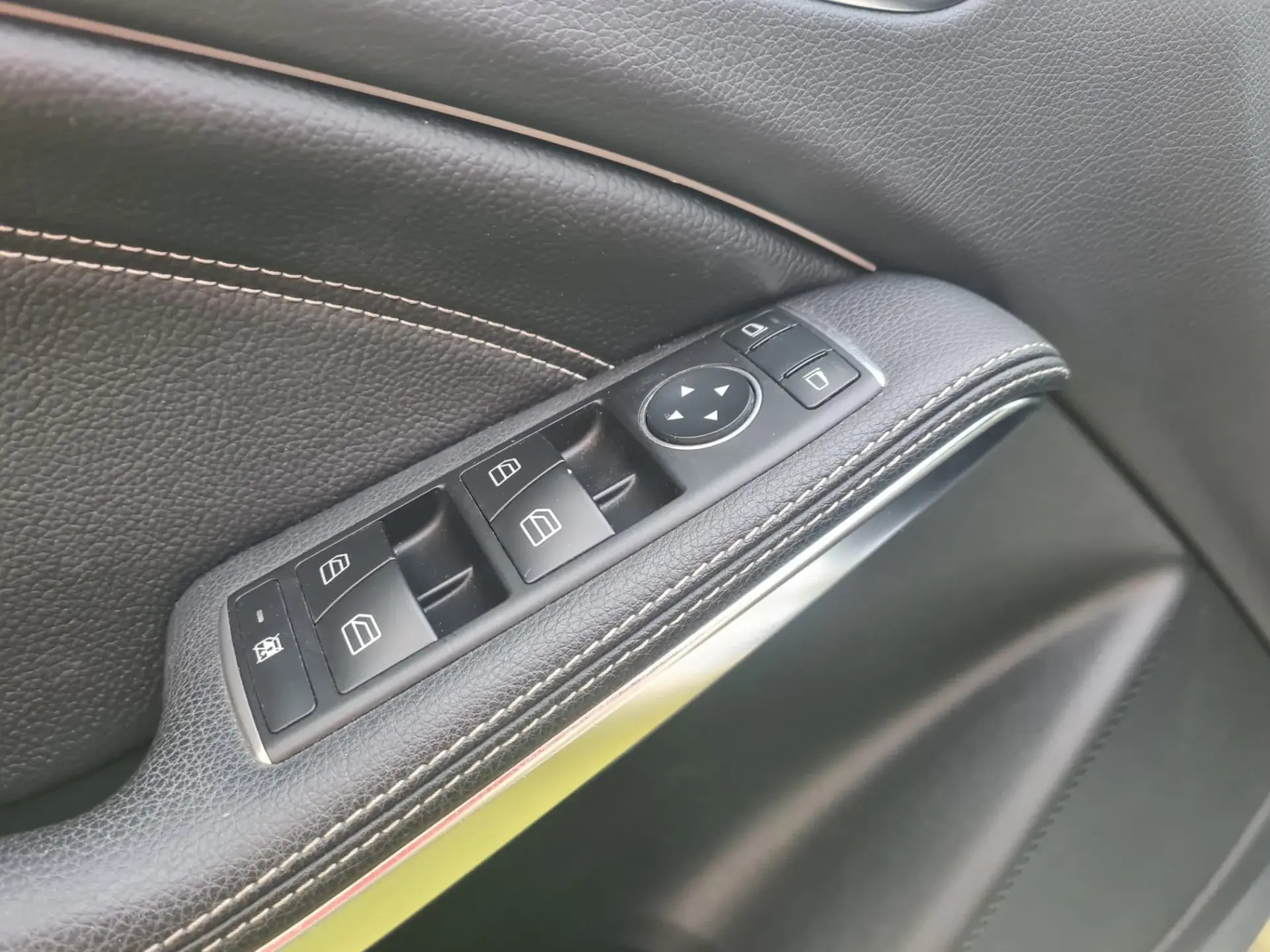 Mercedes-Benz A 200 CDi BlueEfficiency 8