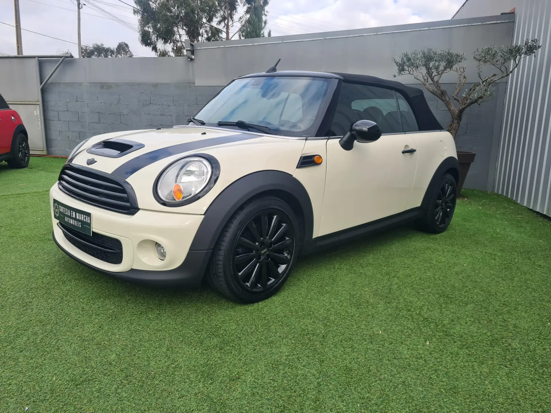 MINI Cabrio Cooper D 1