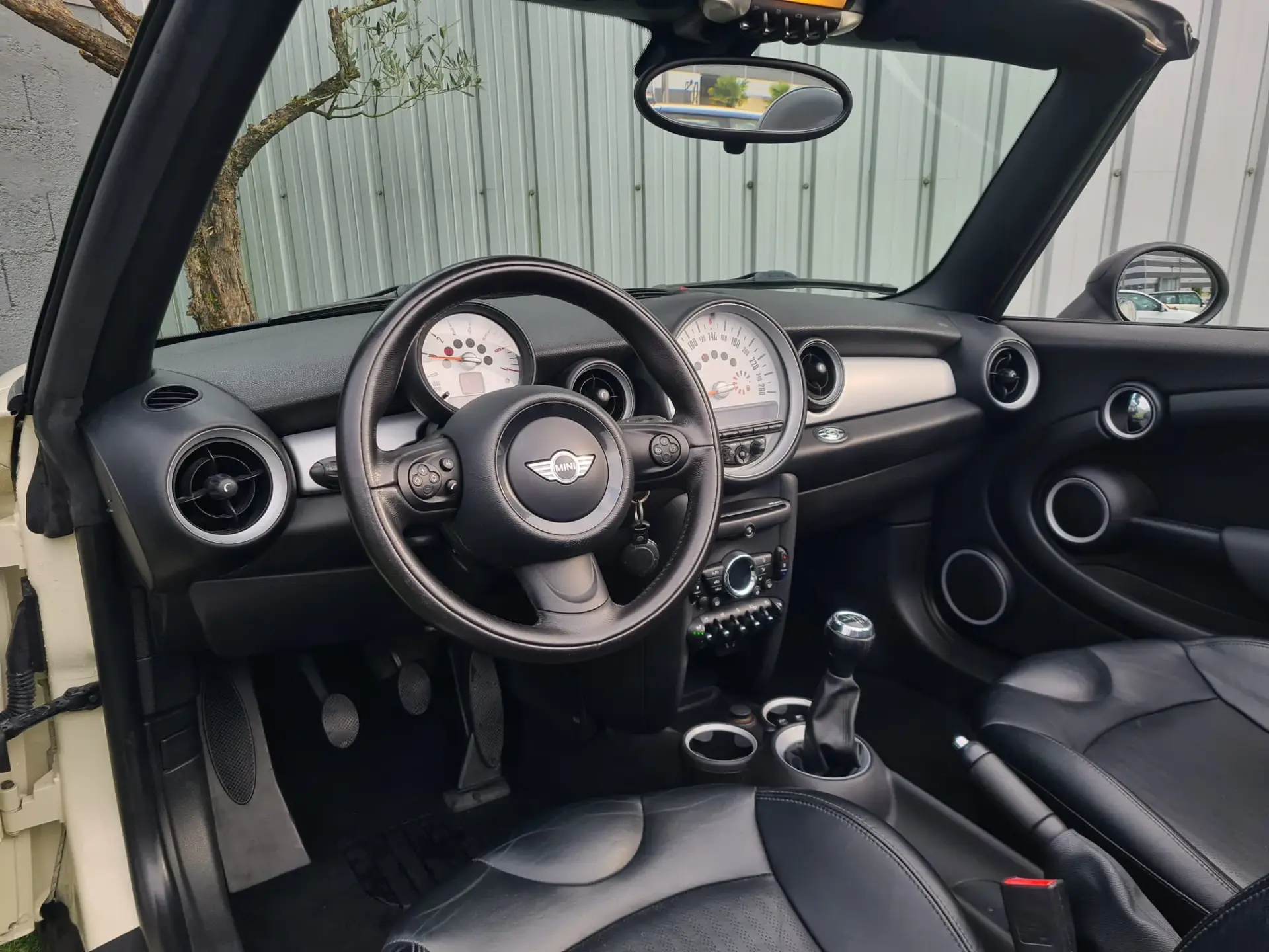 MINI Cabrio Cooper D 9