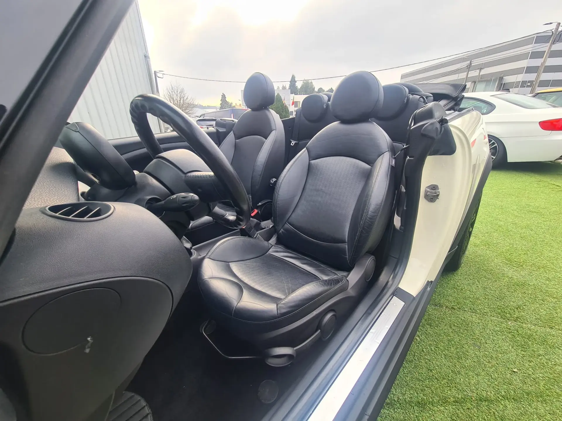 MINI Cabrio Cooper D 10
