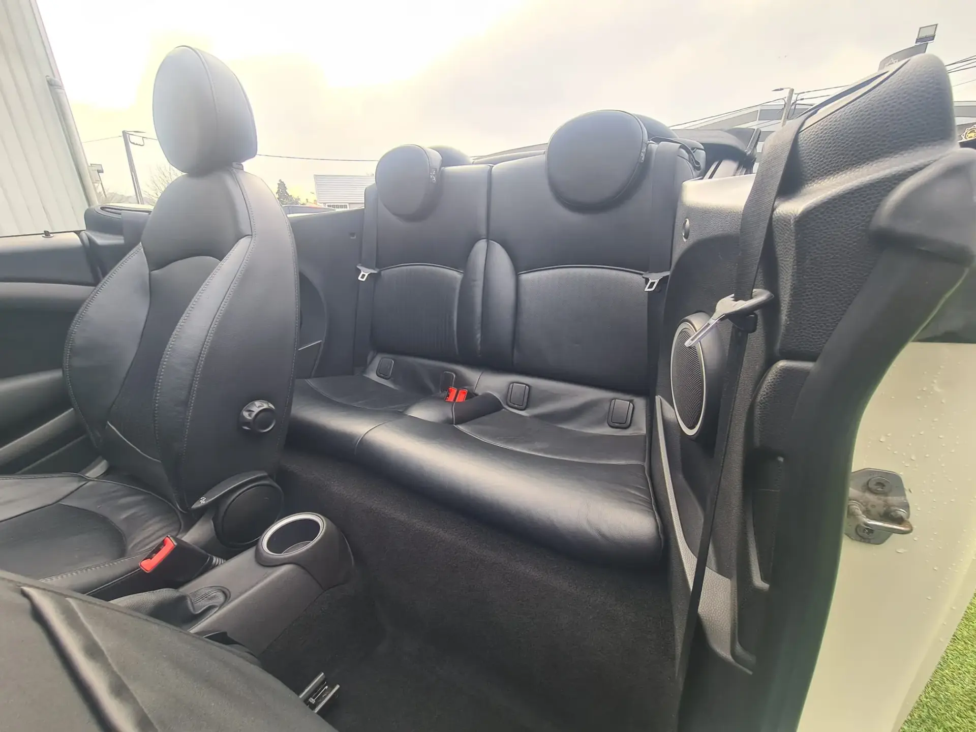 MINI Cabrio Cooper D 11