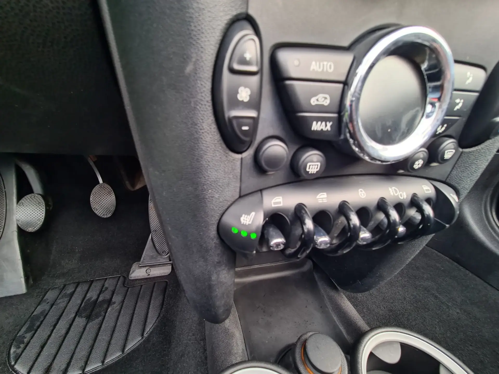 MINI Cabrio Cooper D 13