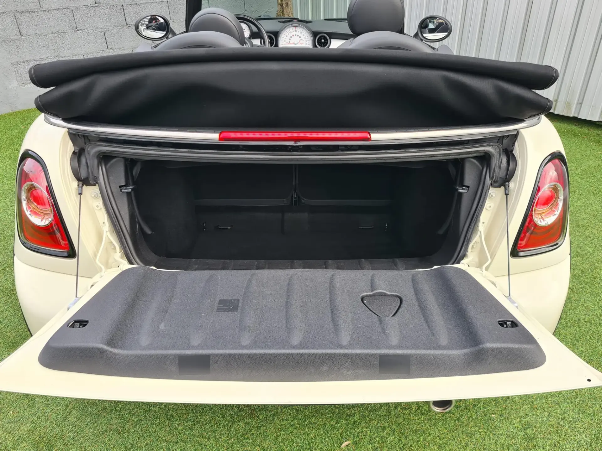 MINI Cabrio Cooper D 14