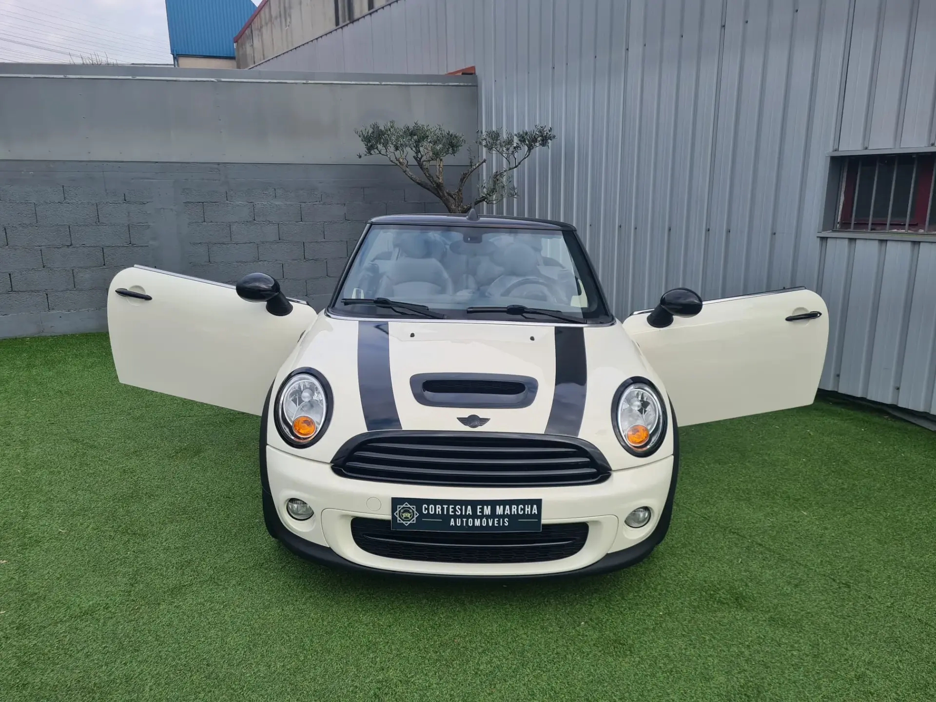 MINI Cabrio Cooper D 16