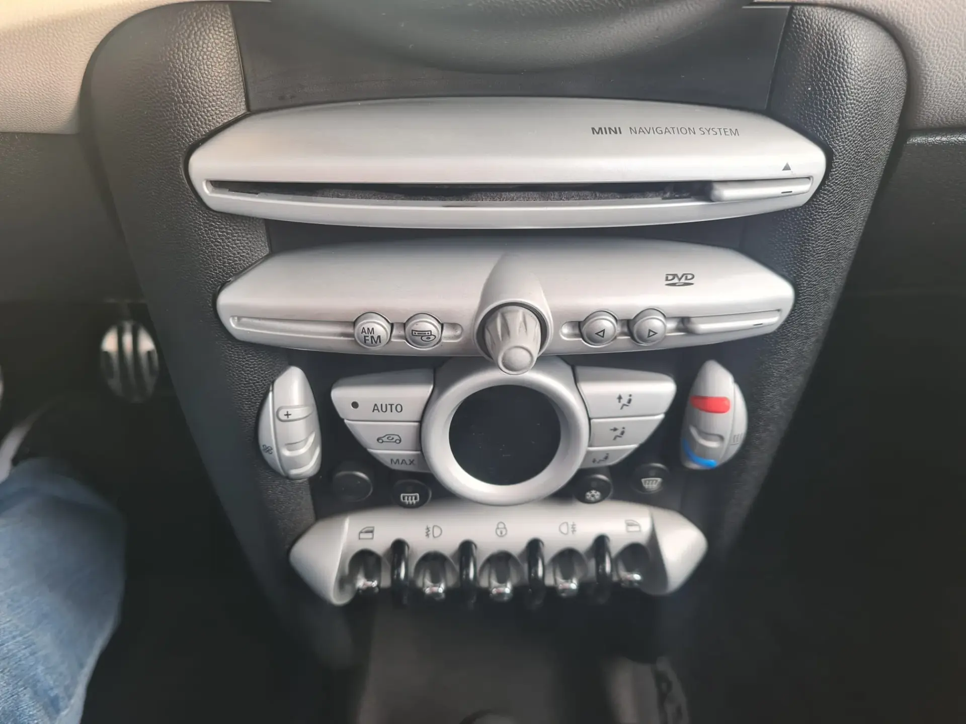 MINI 3 Portas Cooper 50 CAMDEN 9