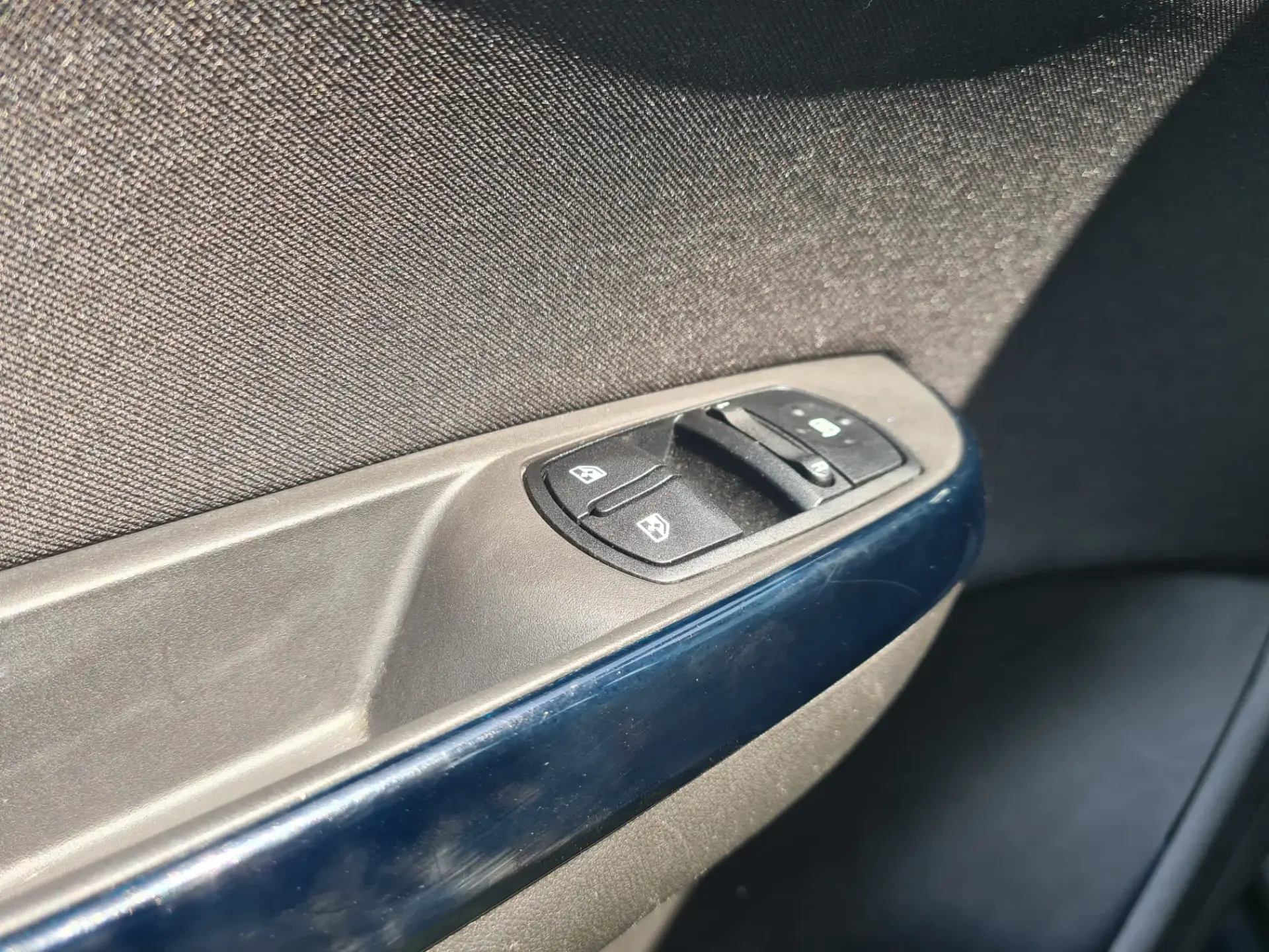 Opel Corsa 1.4 Enjoy FlexFuel 8