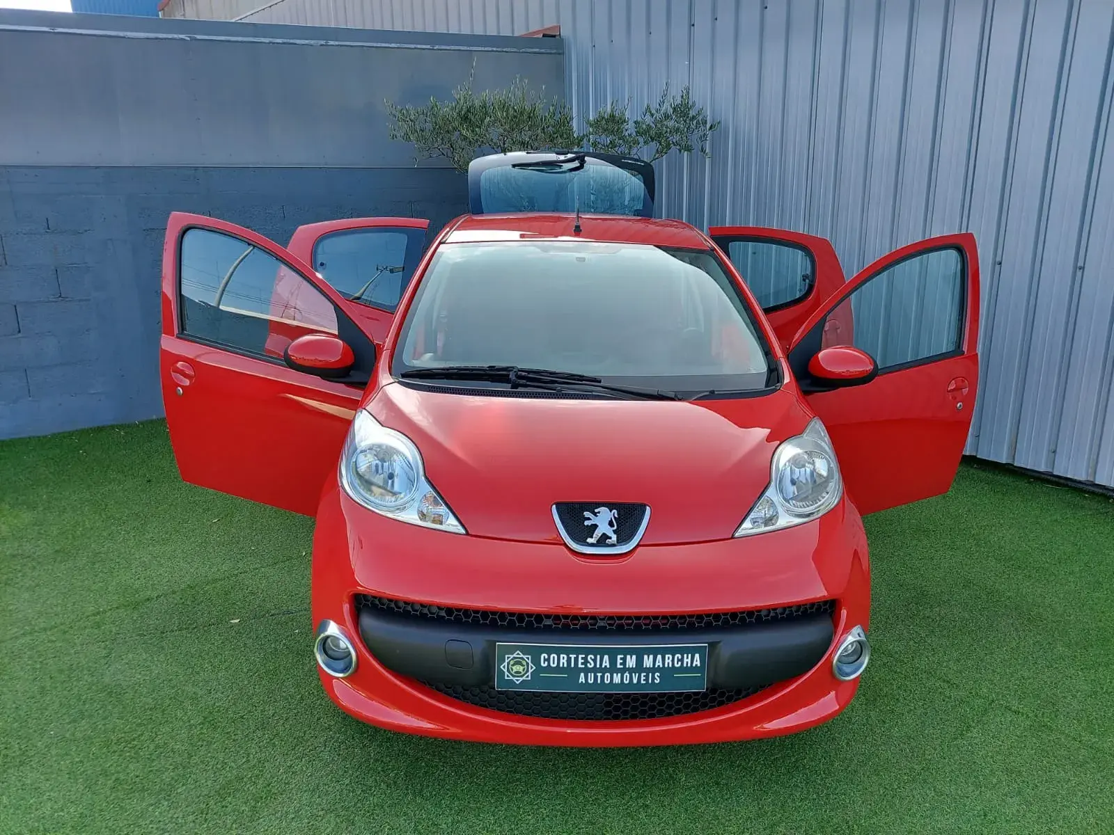 Peugeot 107 1.0 Trendy 10