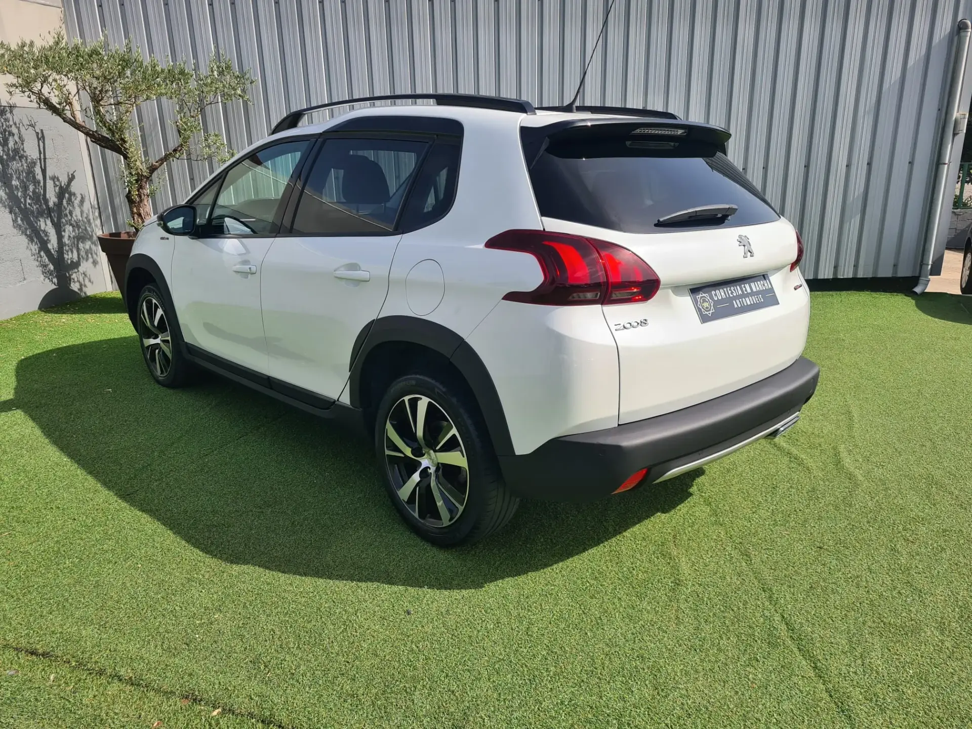 Peugeot 2008 1.2 PureTech GT Line 4