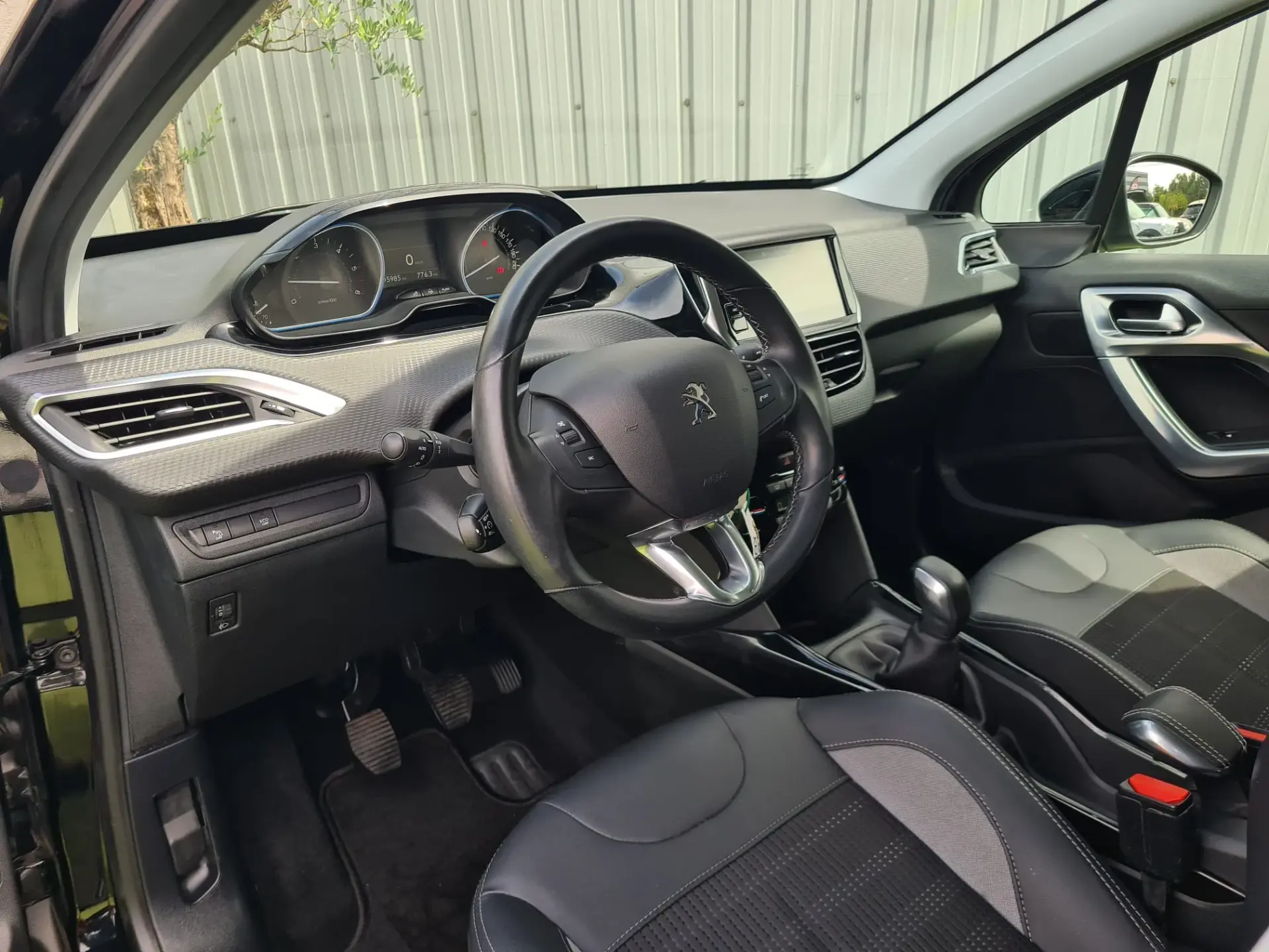 Peugeot 2008 1.6 BlueHDi Allure 7