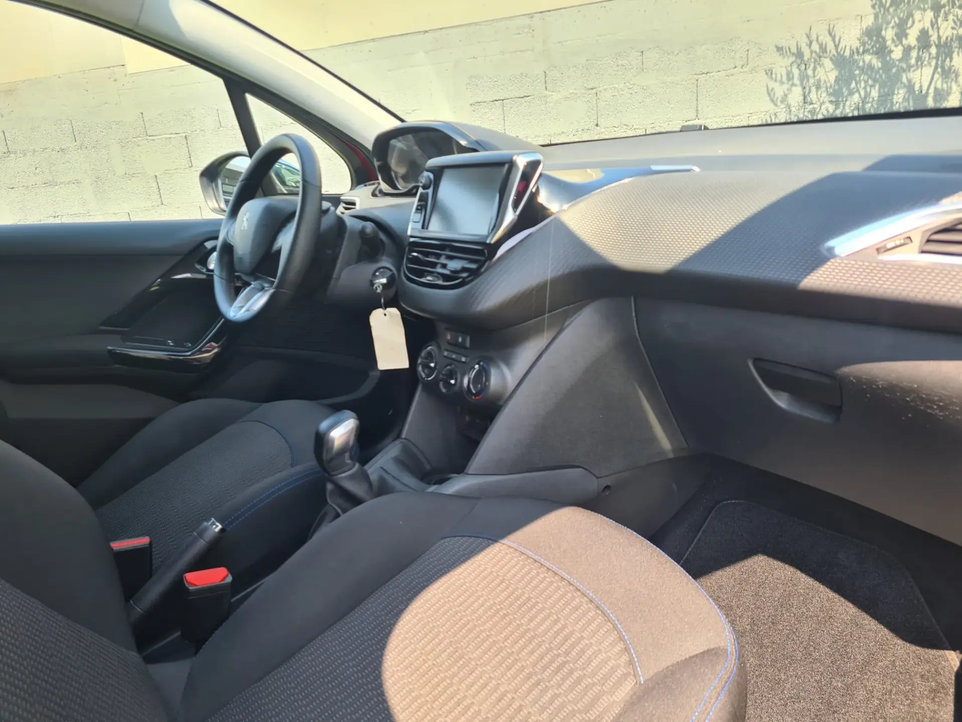 Peugeot 208 1.2 PureTech Style 6