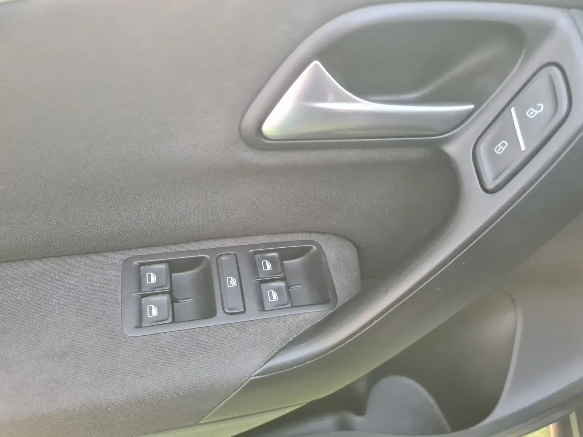 Volkswagen Polo 1.0 Confortline 8