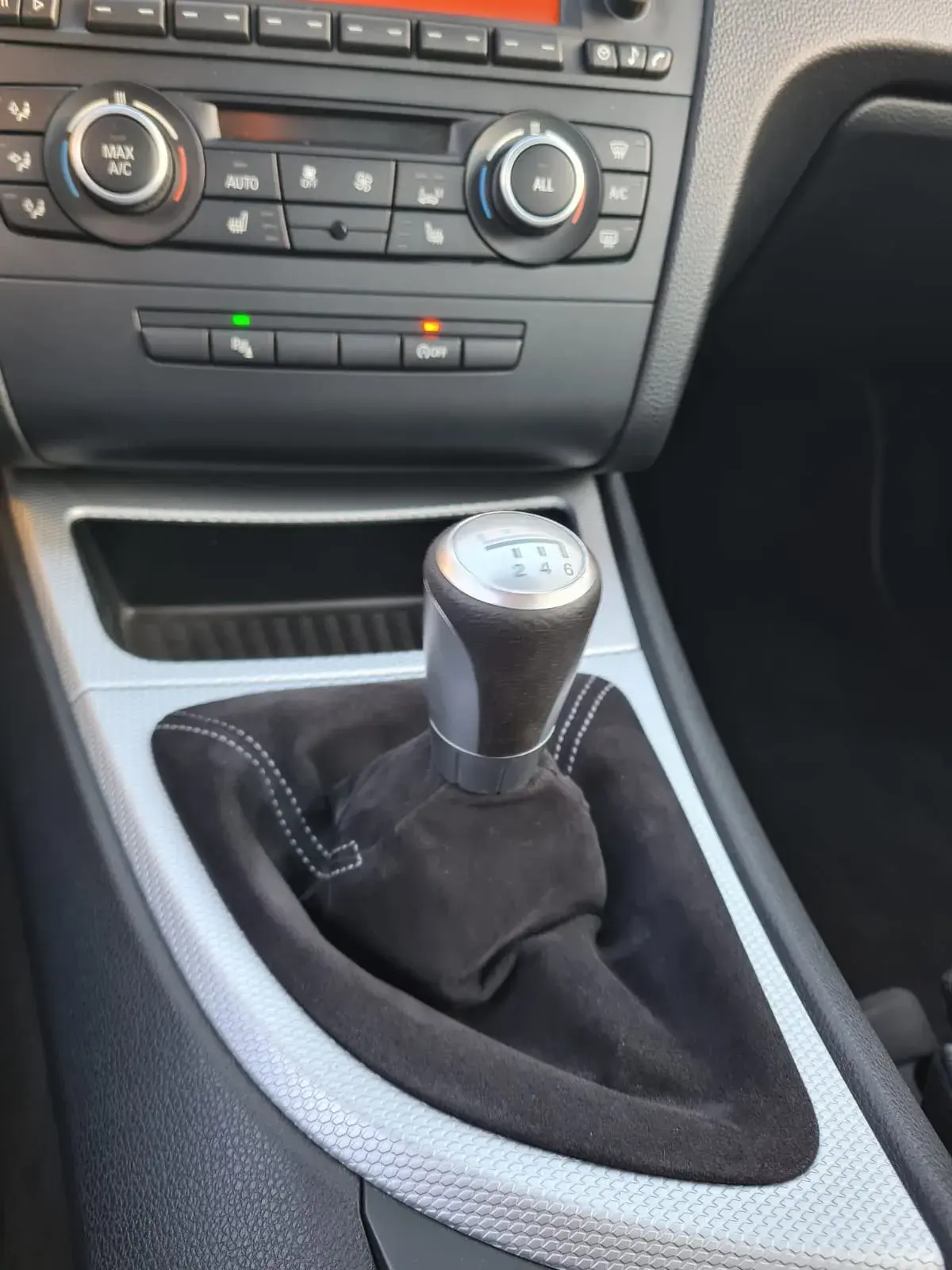 BMW 118 D Coupé Pack M LCI NARDO GREY 11
