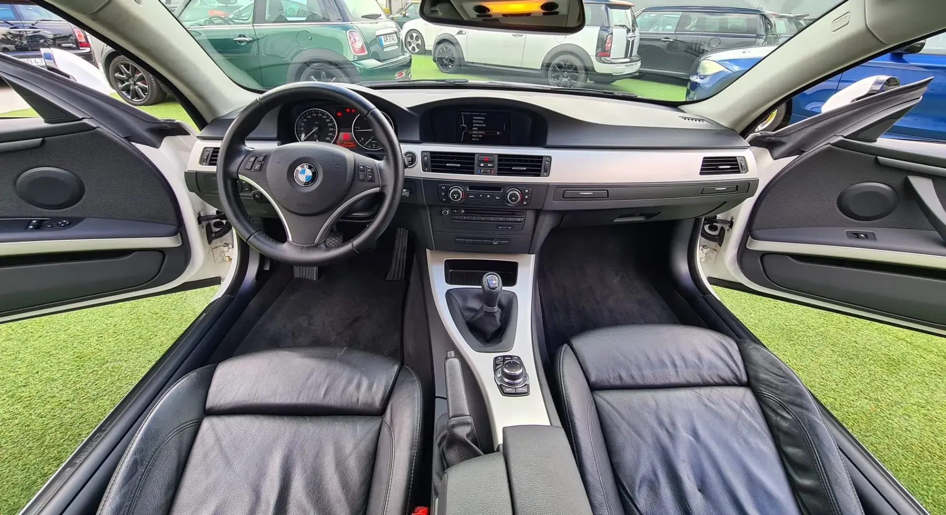 BMW 320 d Edição M 11