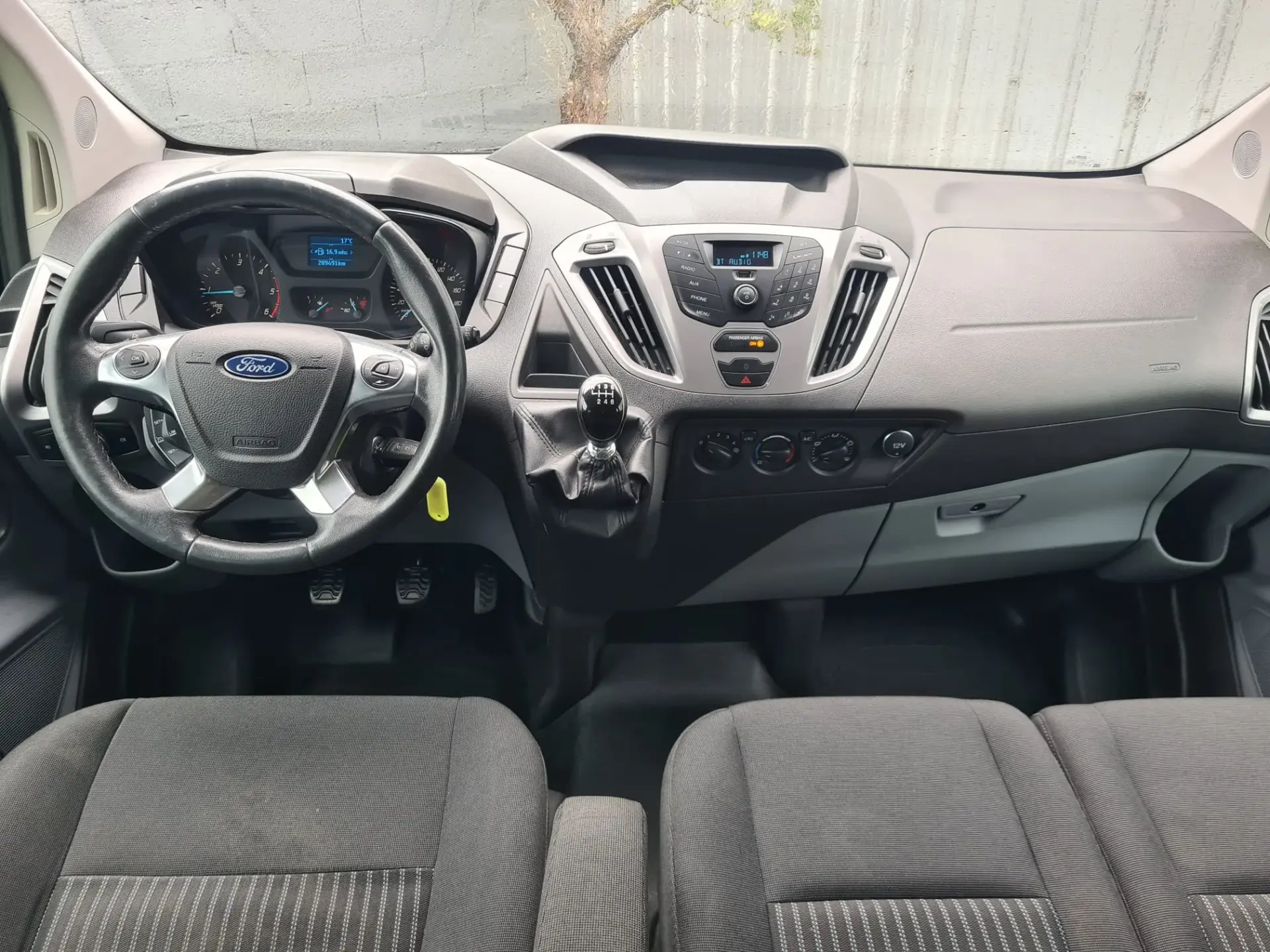 Ford Transit Custom 250L1 2.2 TDCi H1-Tecto Baixo Ambiente 6