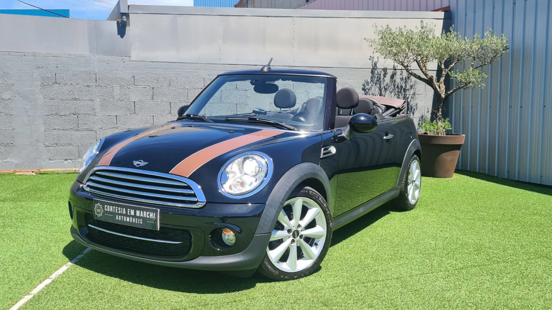 MINI Cabrio Cooper D 1.6 1