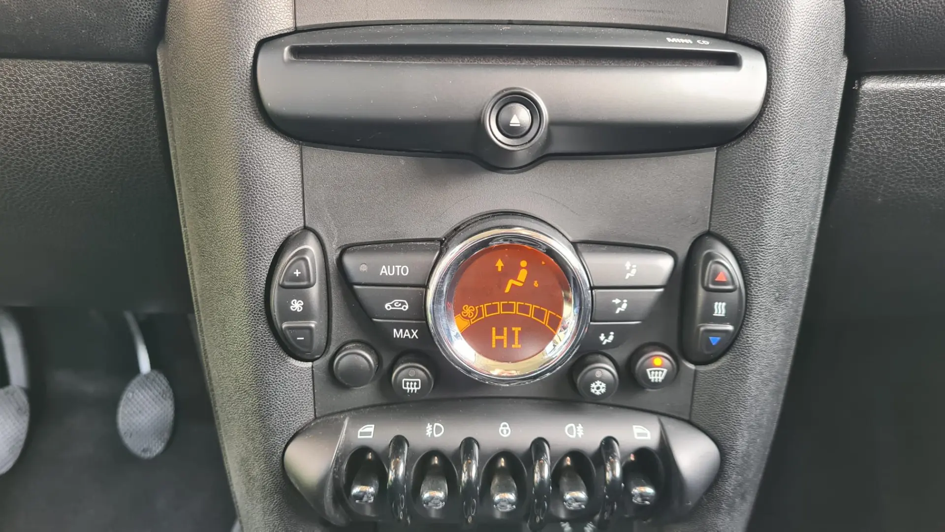 MINI 3 Portas Cooper D 6