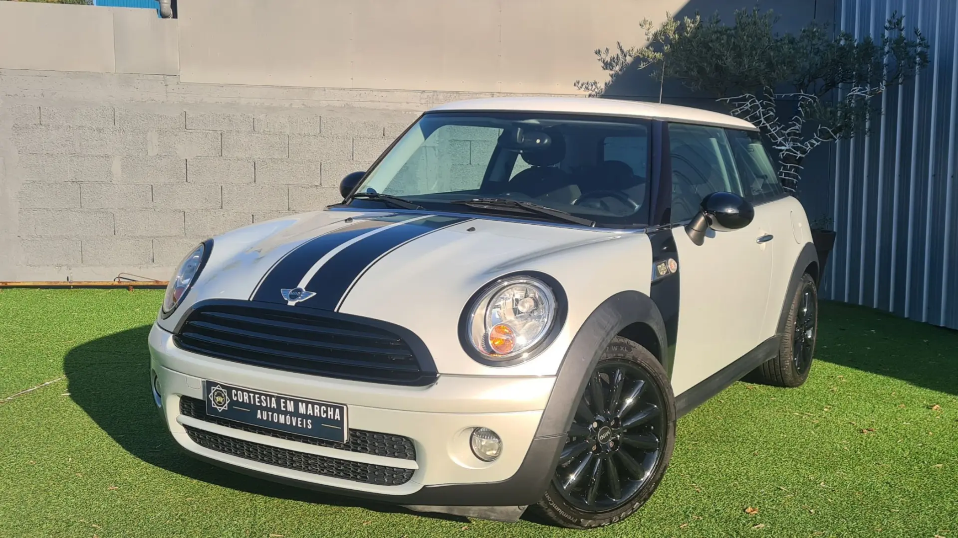 MINI 3 Portas Cooper D 1.6 CAMDEN EDITION 1