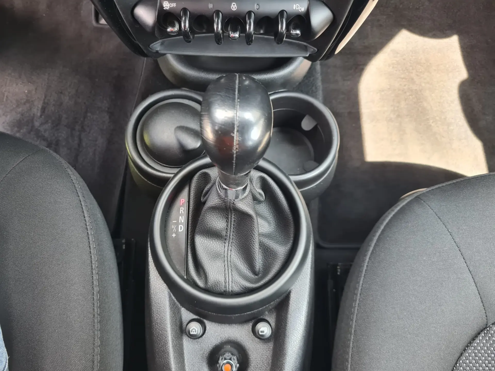 MINI Countryman Cooper D ALL4 Auto 11