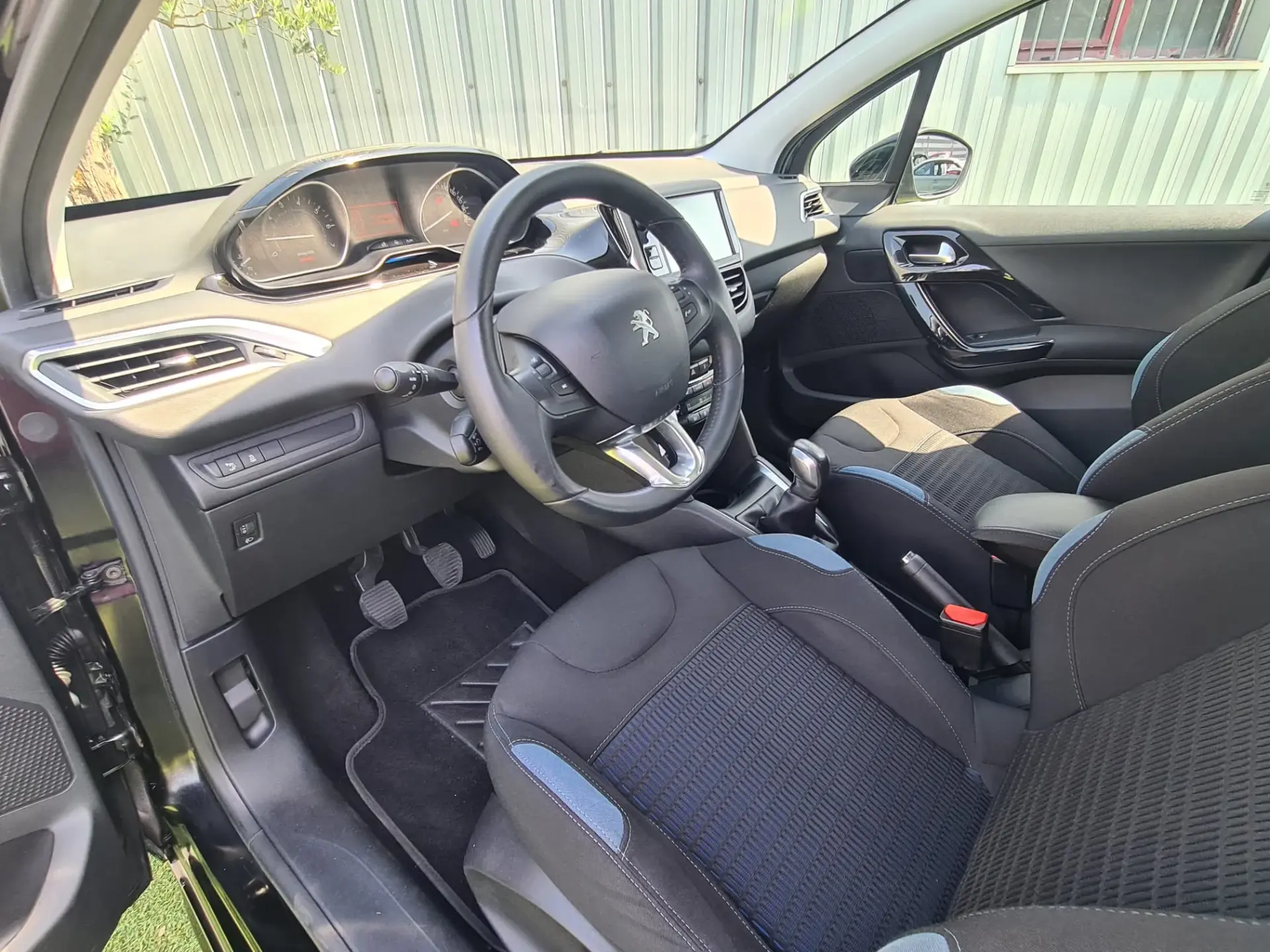 Peugeot 208 1.2 PureTech Active 5