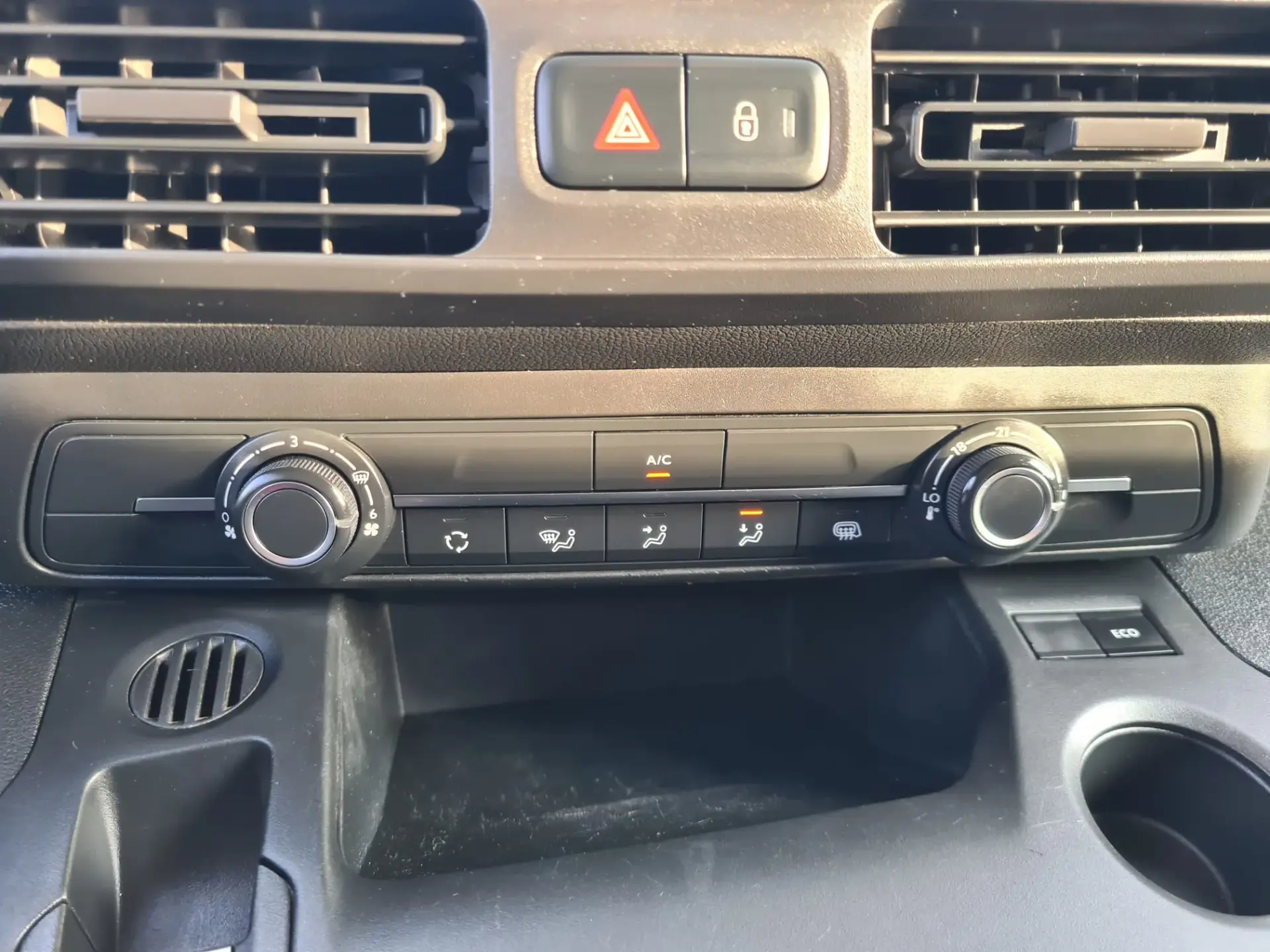 Peugeot Partner 1.5 BlueHDi Longa EAT8 20