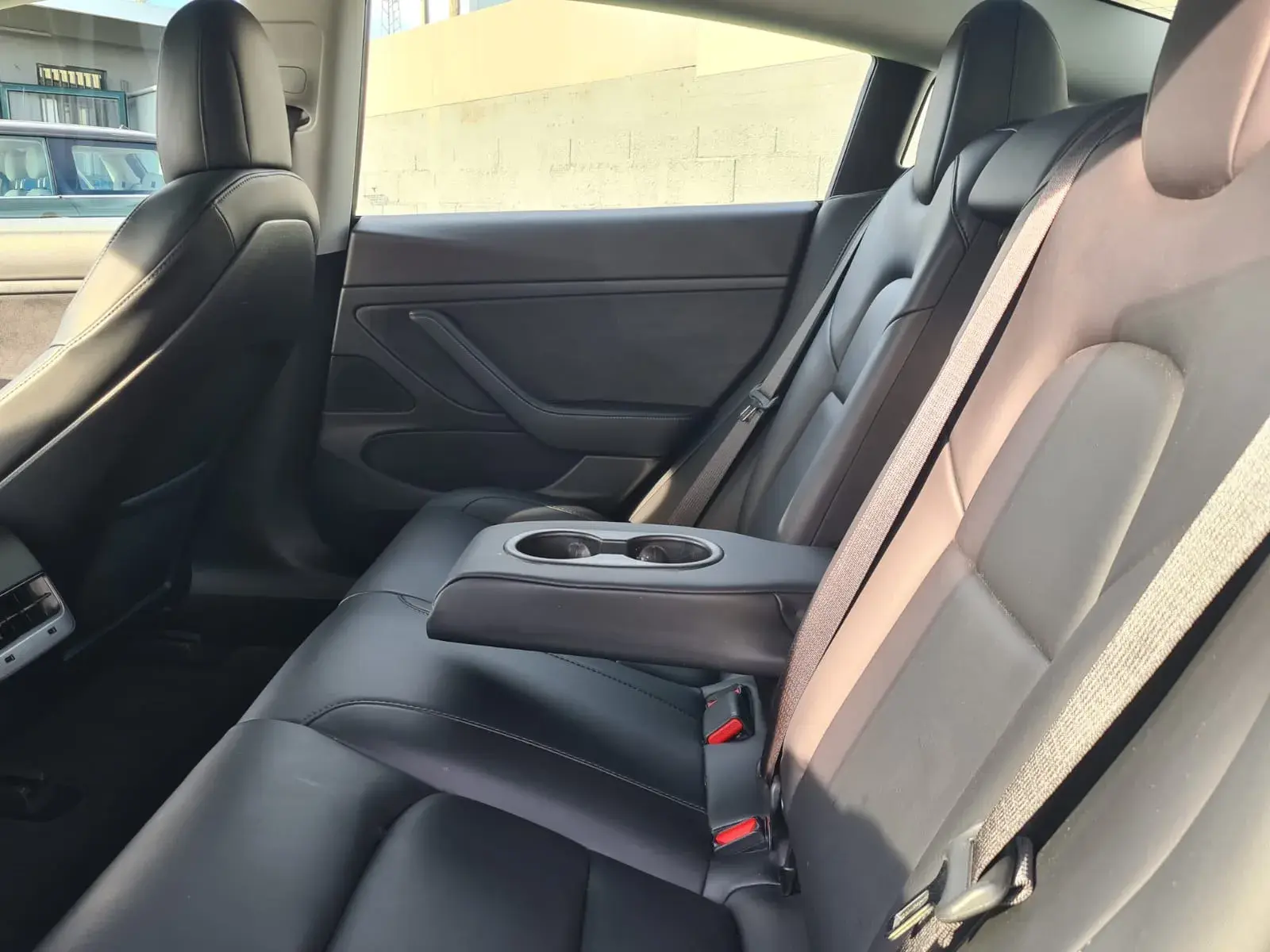 Tesla Model 3 Standard Plus 8