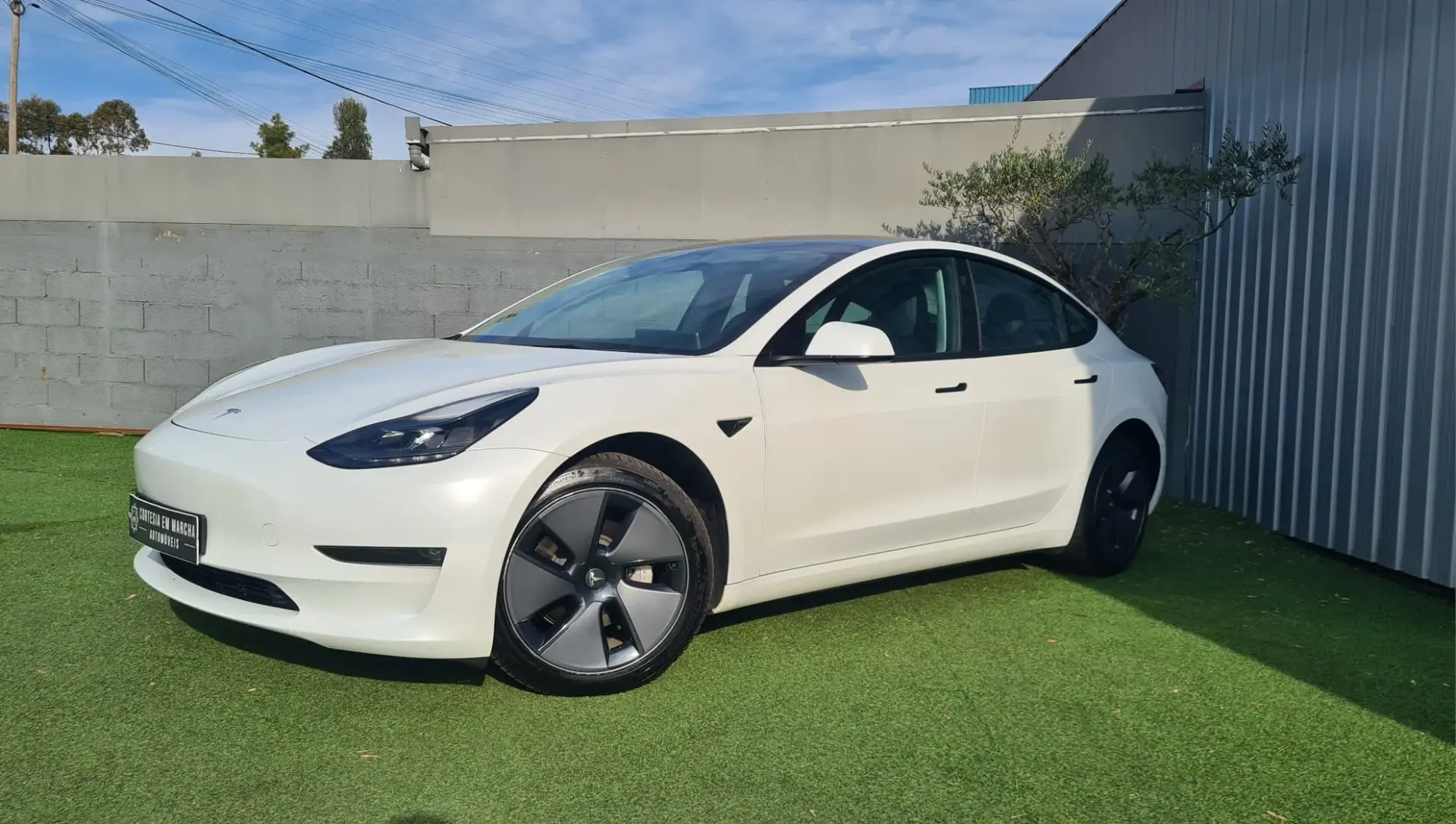 Tesla Model 3 Long Range AWD Dual Motor 1