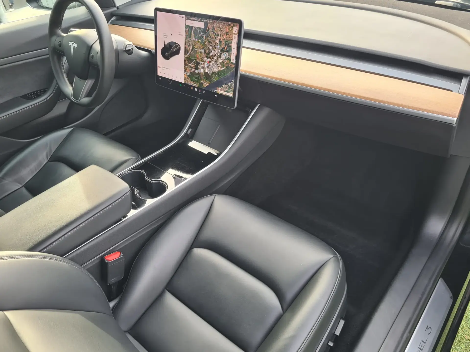 Tesla Model 3 Standard Plus 6