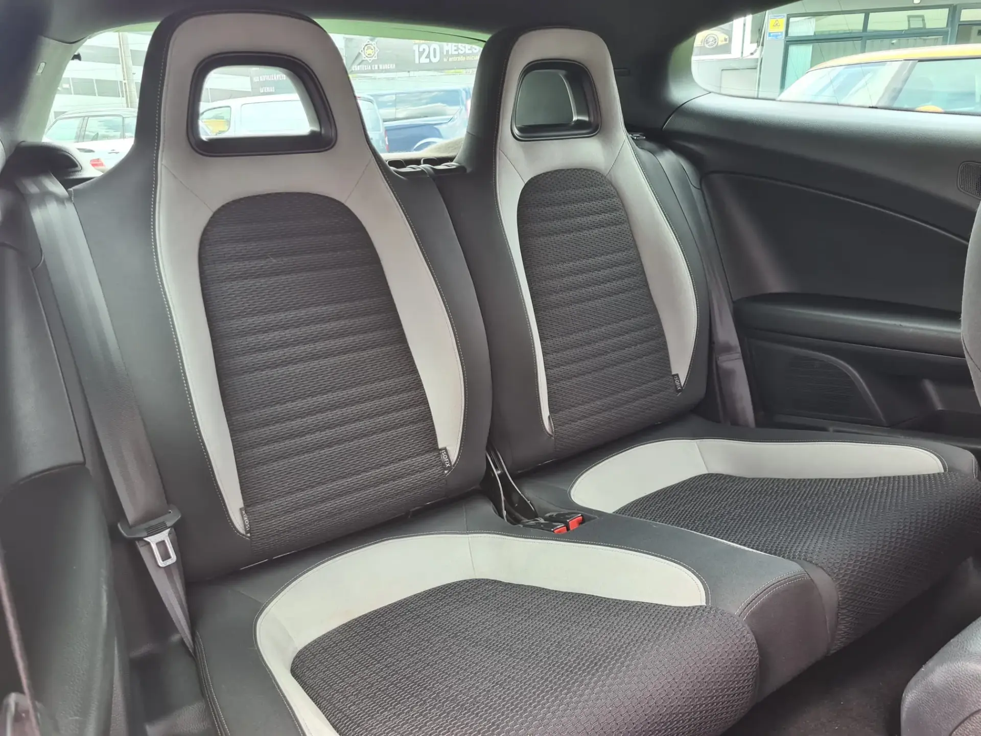 Volkswagen Scirocco 2.0 TDi R-Line 9