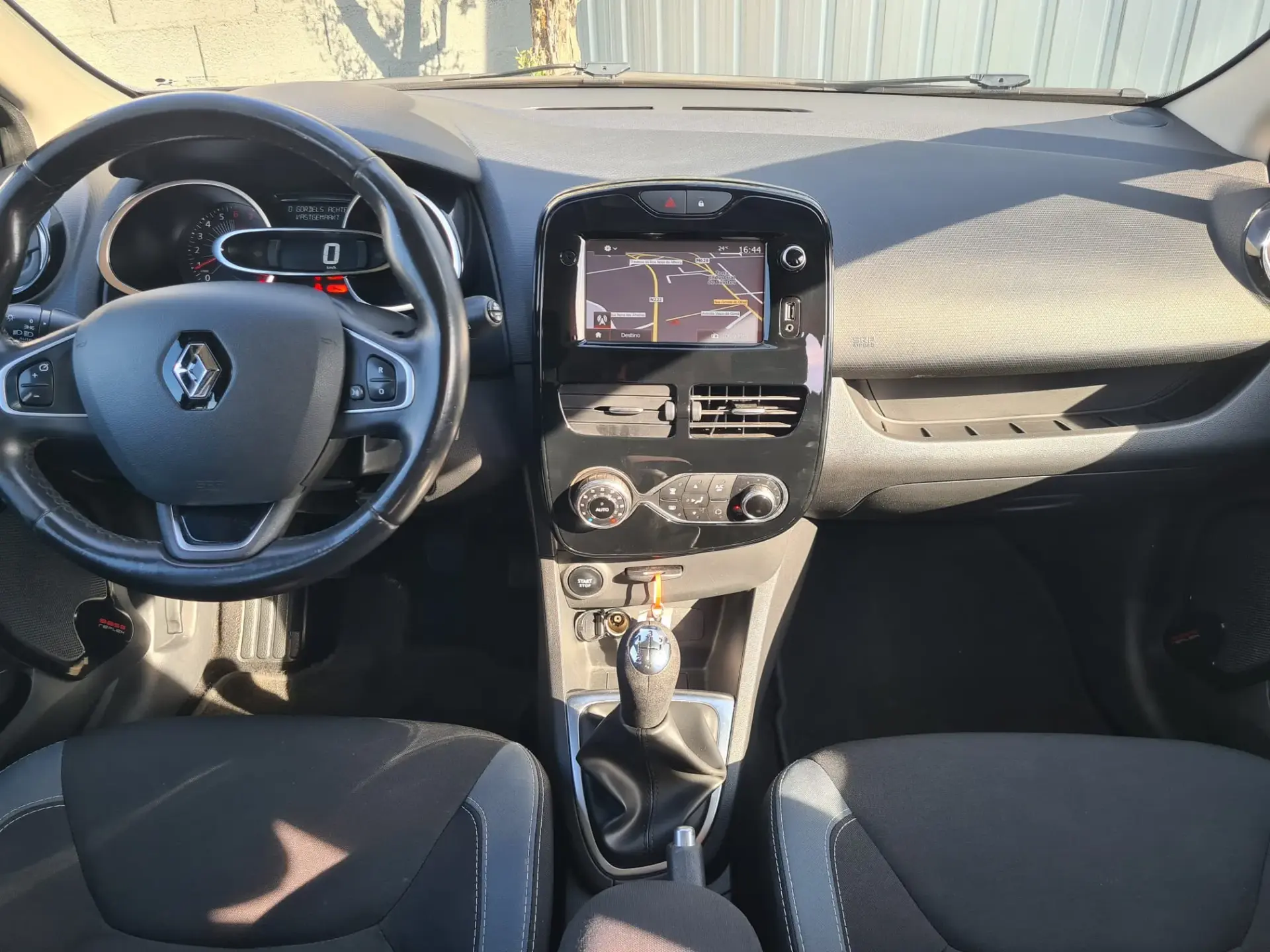 Renault Clio Sport Tourer 0.9 TCE Dynamique S 4