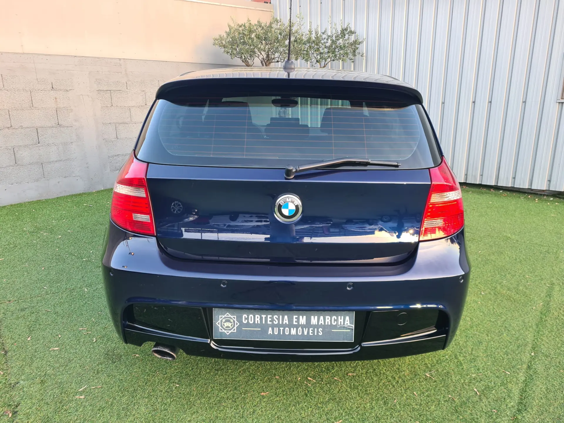 BMW 118 d Pack M 14