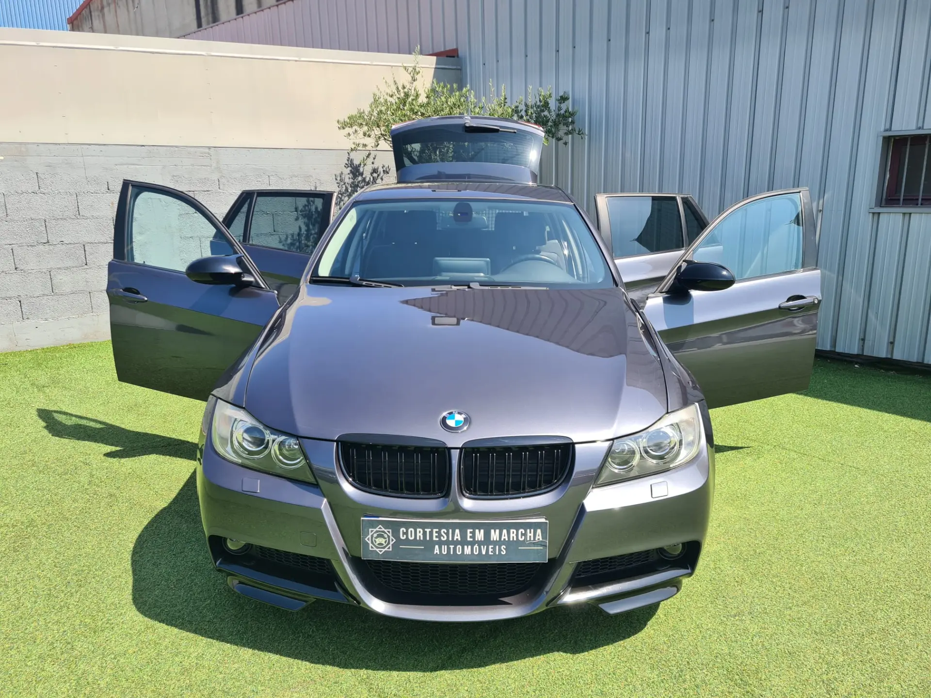 BMW 318 d Pack M 15
