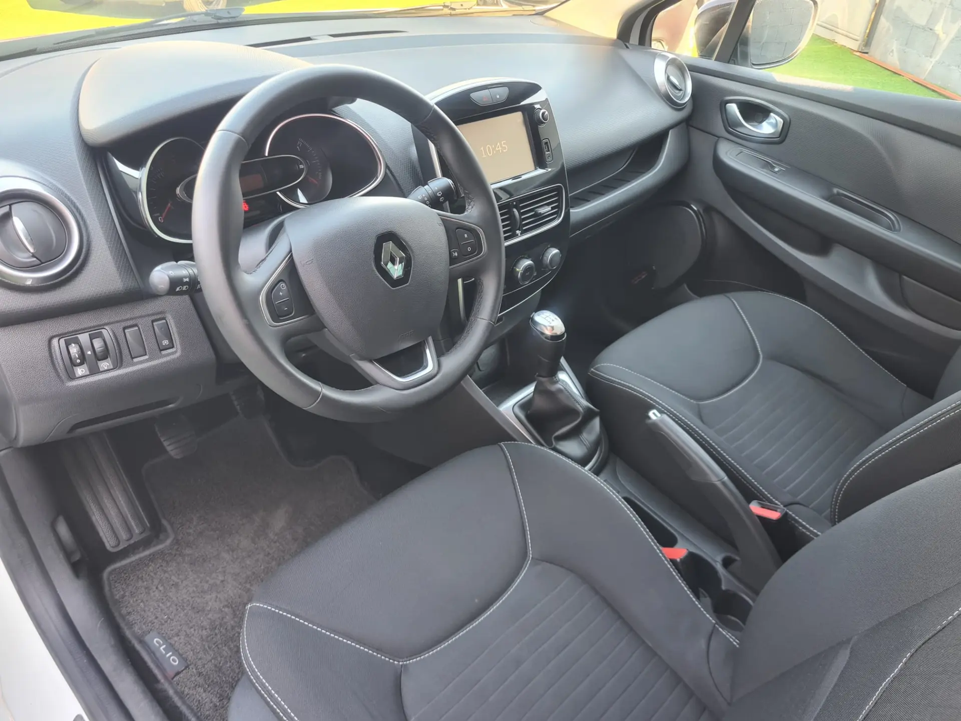 Renault Clio 0.9 TCE Limited 5