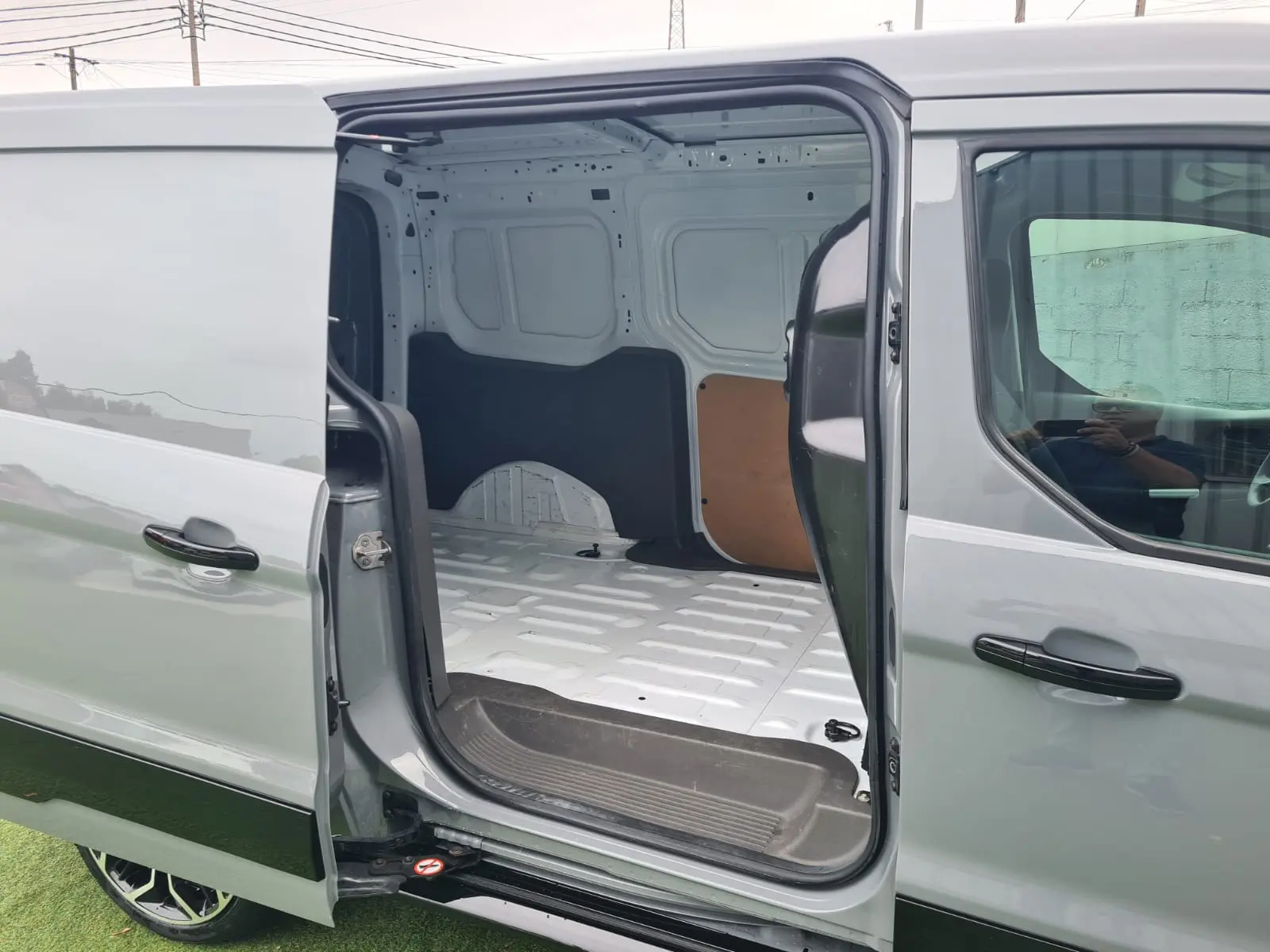 Ford Transit Connect 12