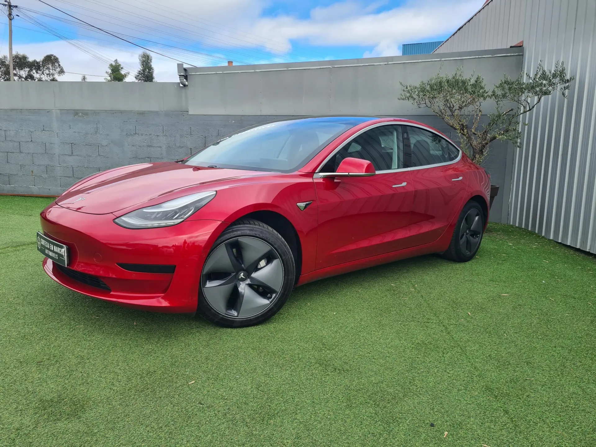 Tesla Model 3 Standard Range Plus RWD 1