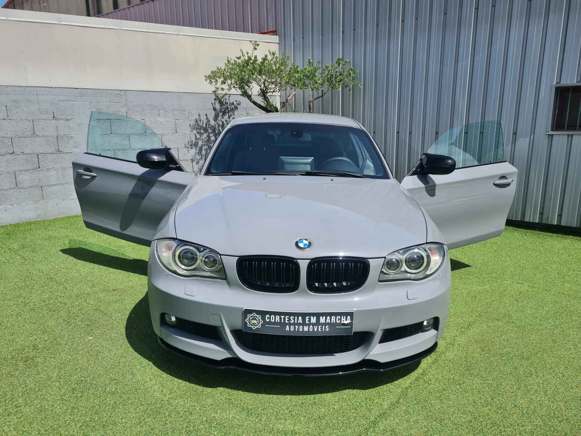 BMW 120 d Limited Edition Lifestyle c/ M Sport Pack 13
