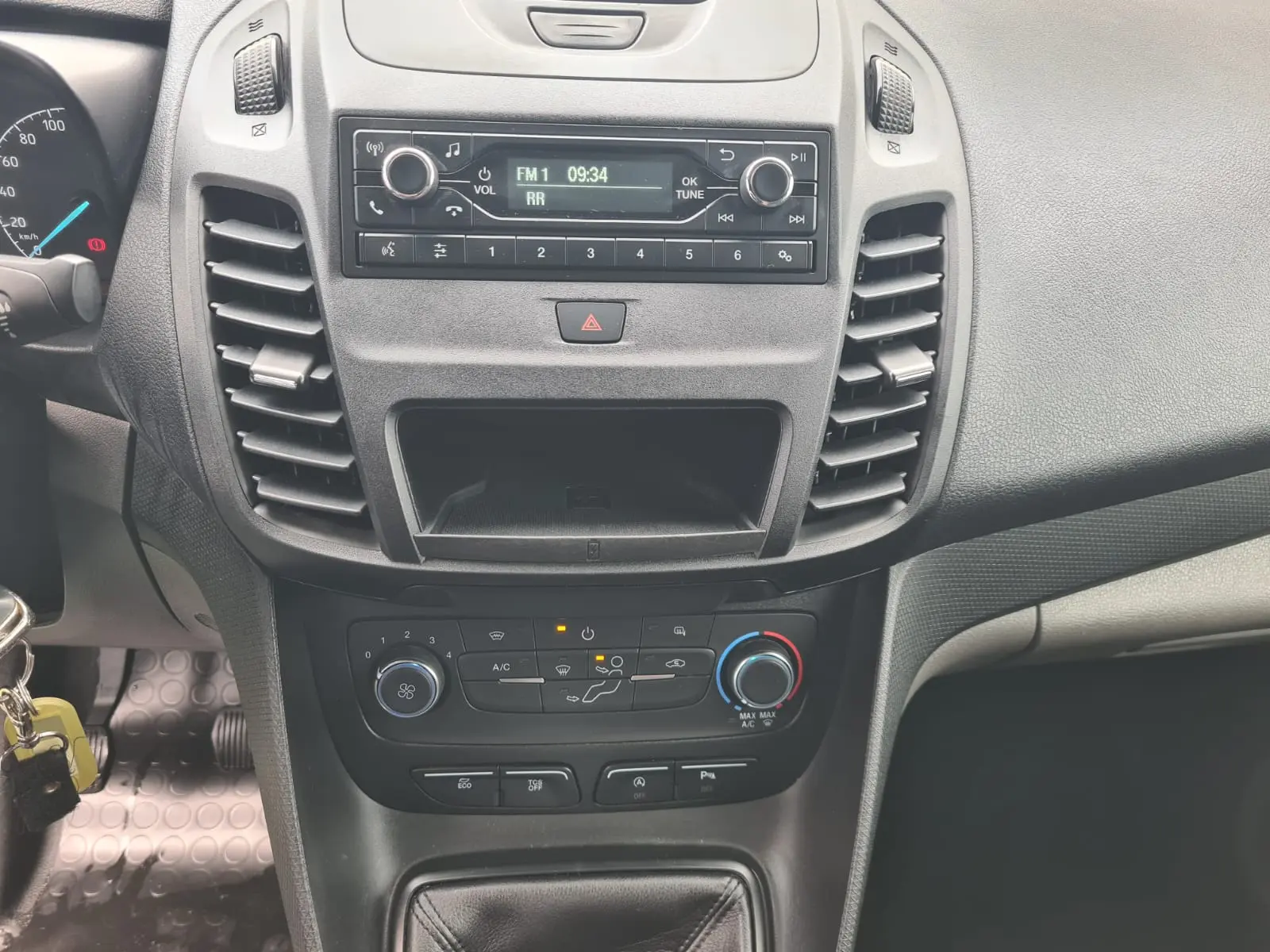 Ford Transit Connect 6