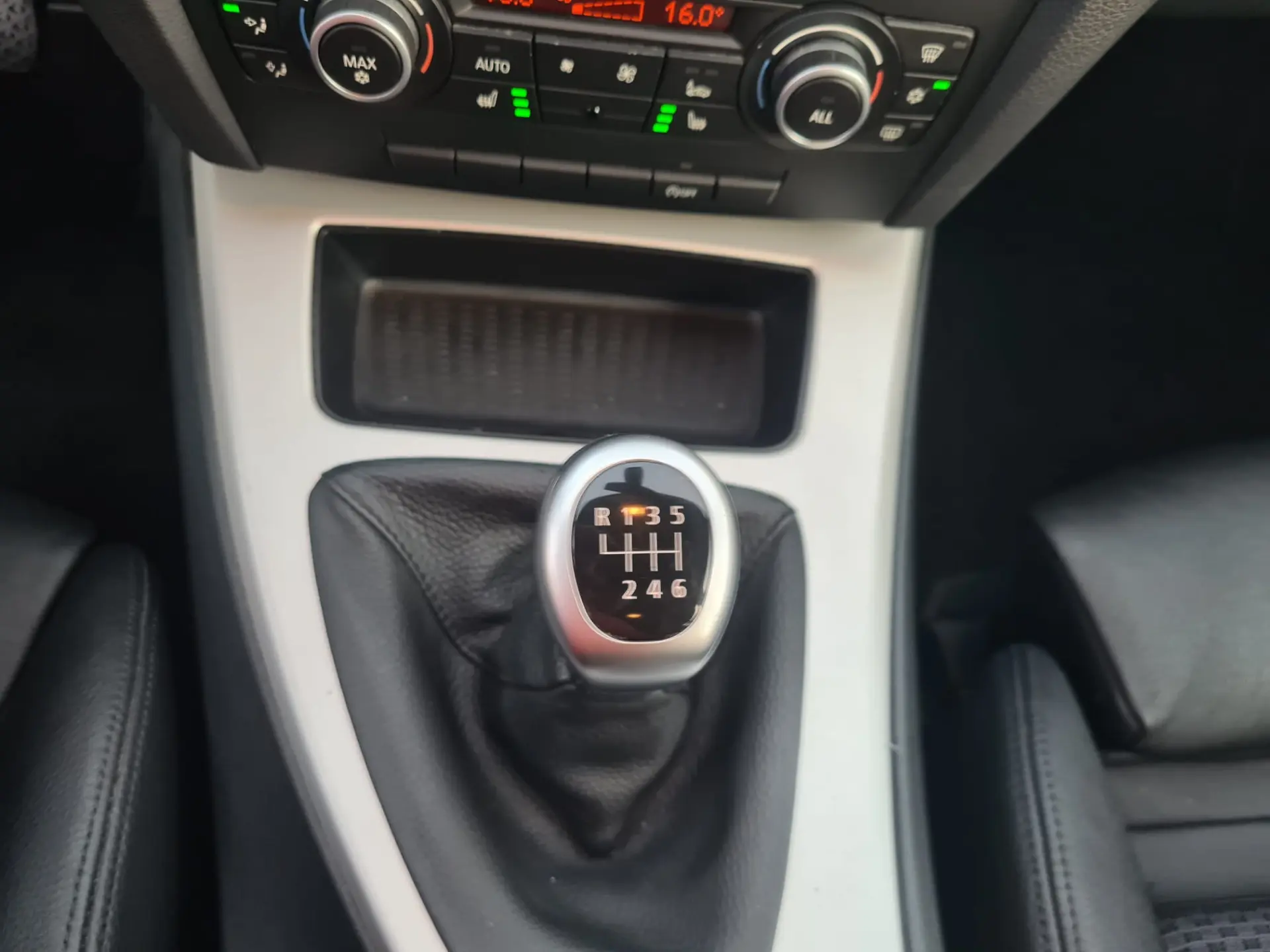 BMW 320 d Sport Line 9