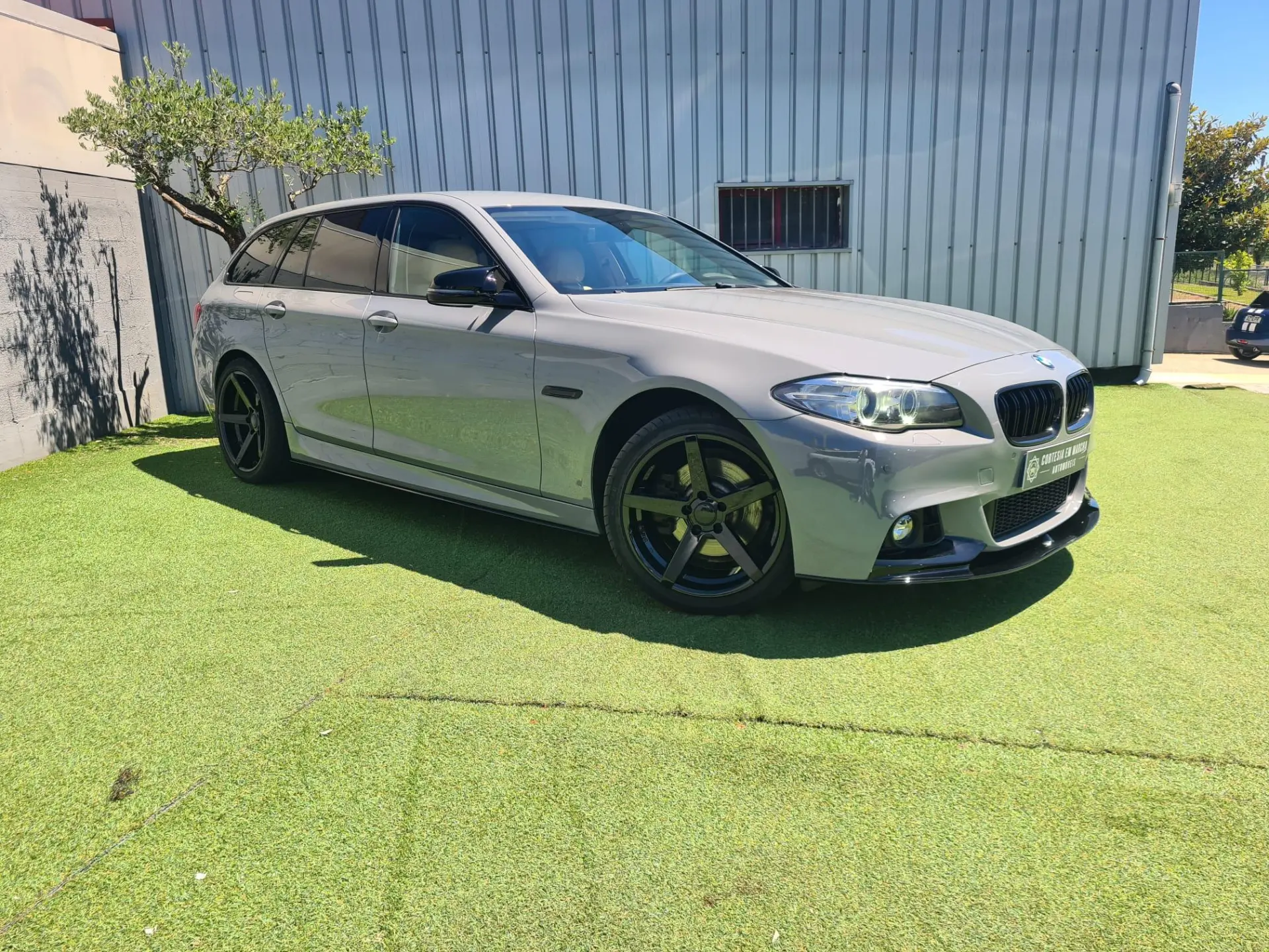 BMW 520 d Pack M Auto 2