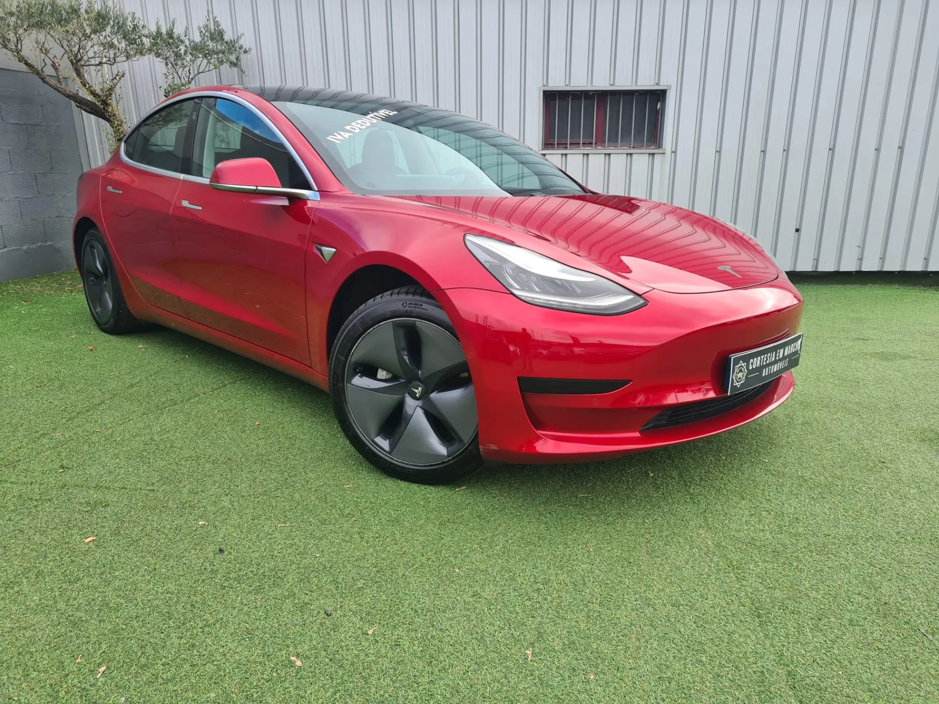 Tesla Model 3 Standard Range Plus RWD 2