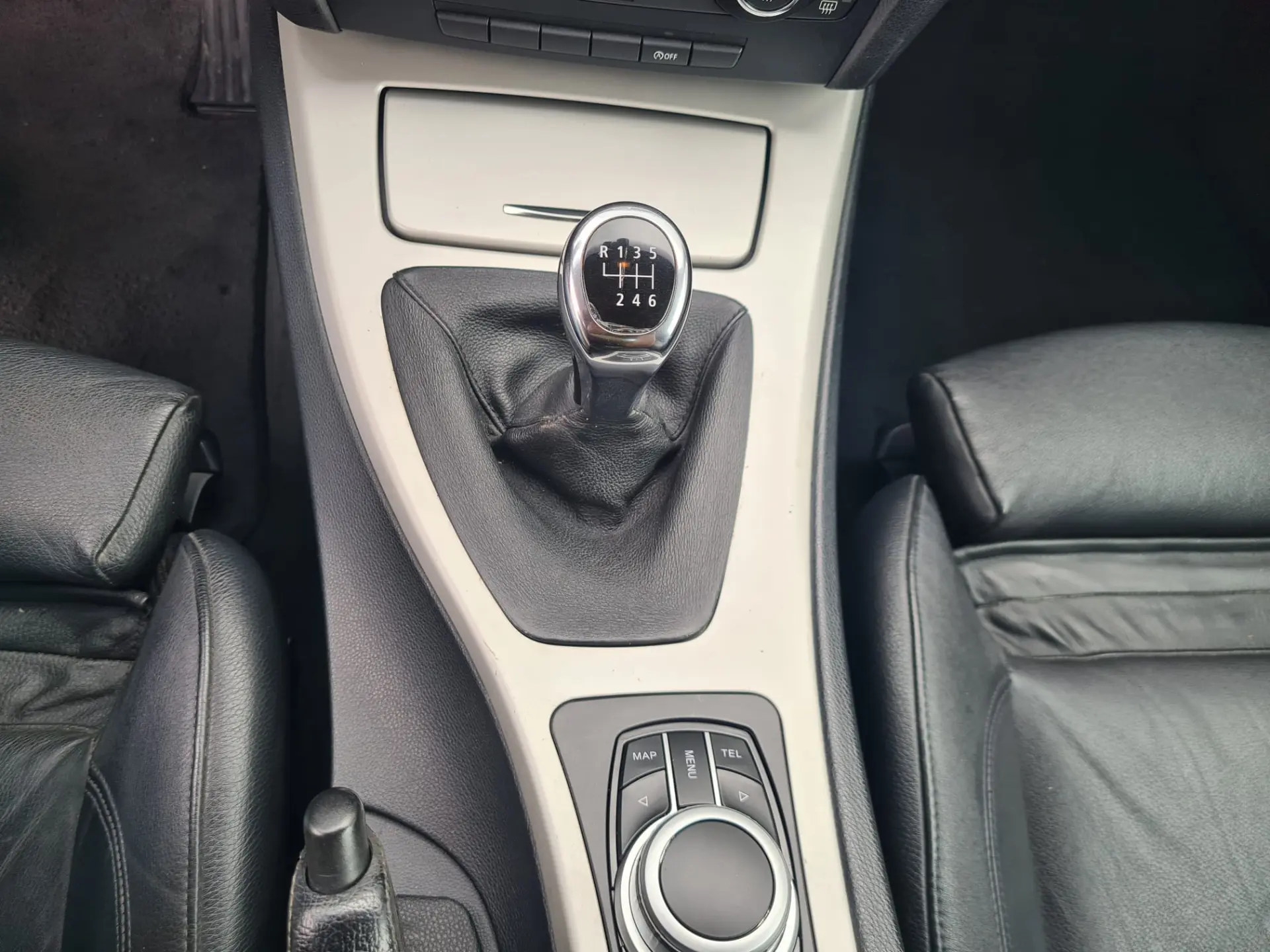 BMW 320 d Coupe 8