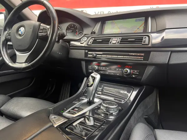 BMW 520 d Line Luxury Auto 9
