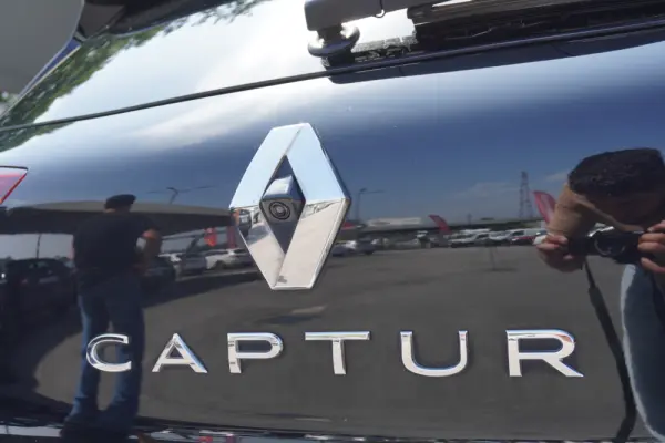 Renault Captur BLUE dCi 115 EDC INTENS 26