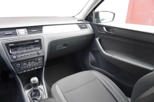 Skoda Rapid Spaceback 1.6 TDi Elegance 11