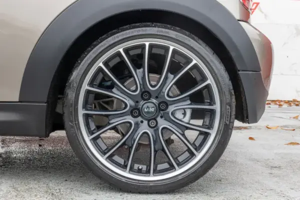 MINI 3 Portas One D 7