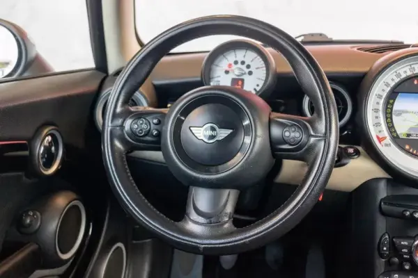 MINI 3 Portas One D 13