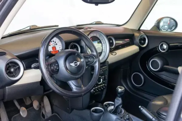 MINI 3 Portas One D 18