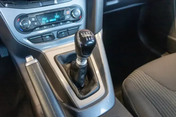 Ford Focus 1.0 EcoBoost S&S SYNC Edition 10