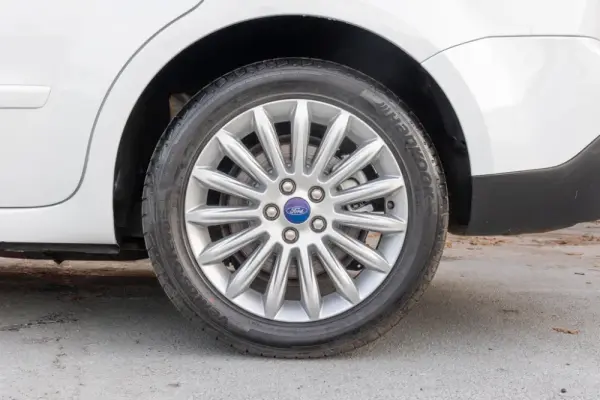 Ford S-Max 2.0 TDCi Titanium 7L 139g 7