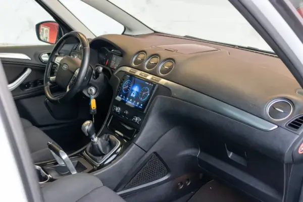 Ford S-Max 2.0 TDCi Titanium 7L 139g 18