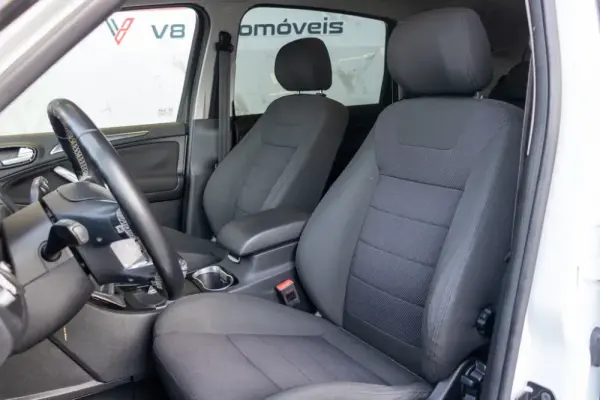 Ford S-Max 2.0 TDCi Titanium 7L 139g 19